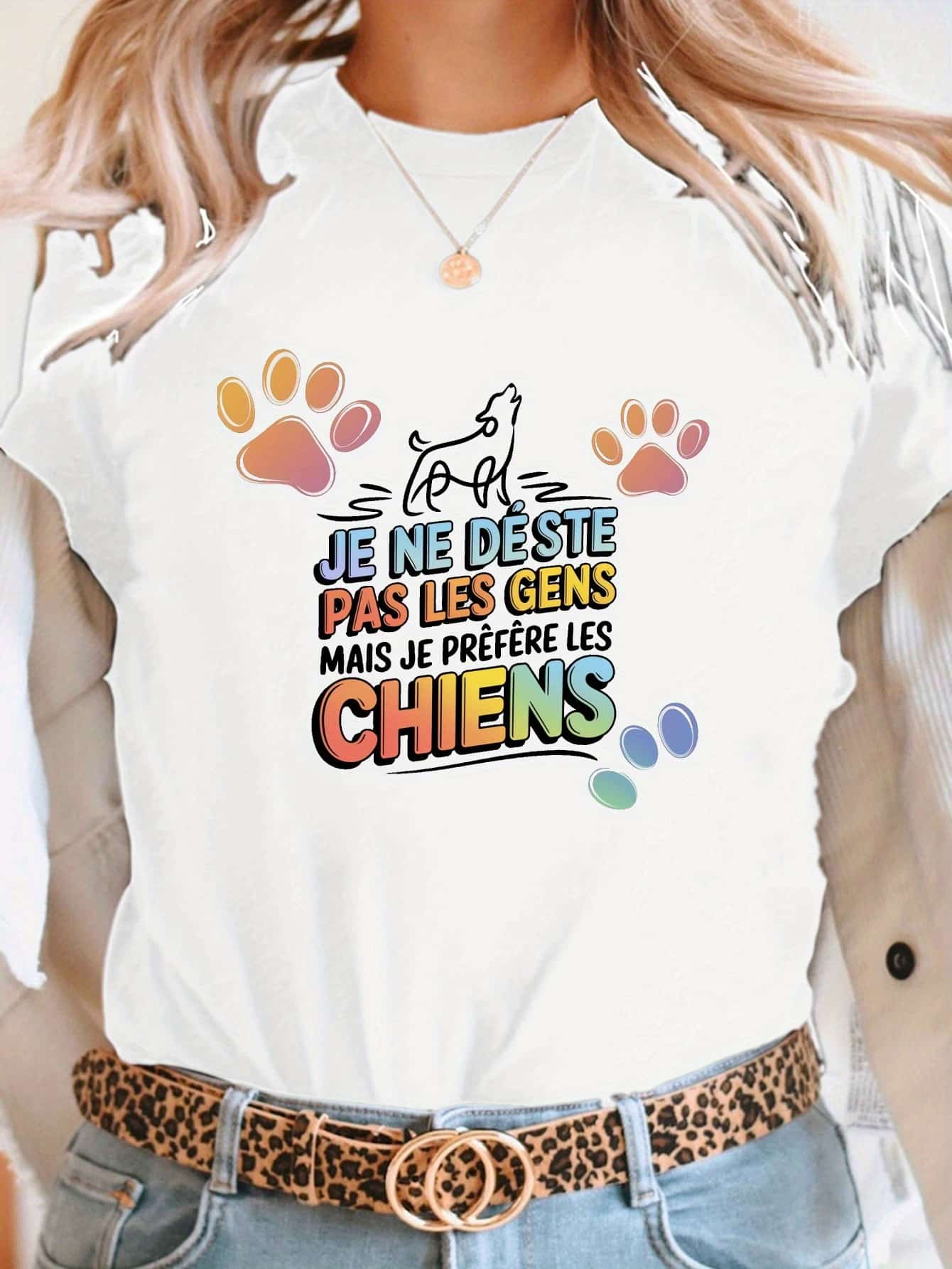 T-shirt femme imprimé humour « Je préfère les chiens » – Col rond, manches courtes – Coupe décontractée pour l’été – Image 2